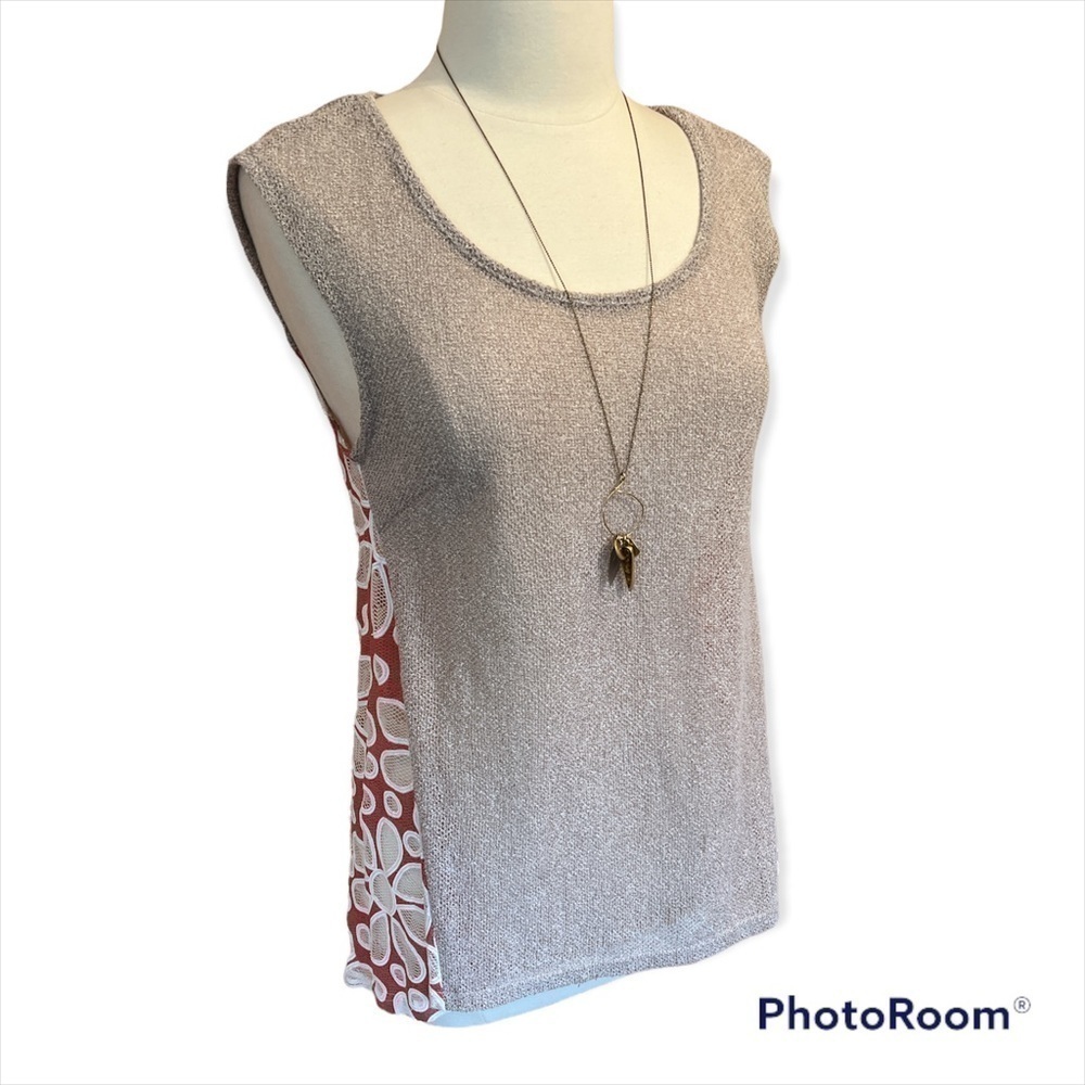 A’Reve Top Textured Knit Front Contrast Back Design Flower Back High Low Medium​